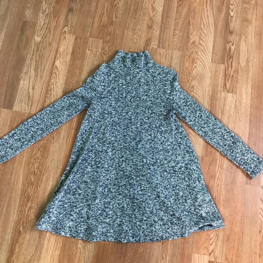 🦋Forever 21 knit sweater dress with high neckline